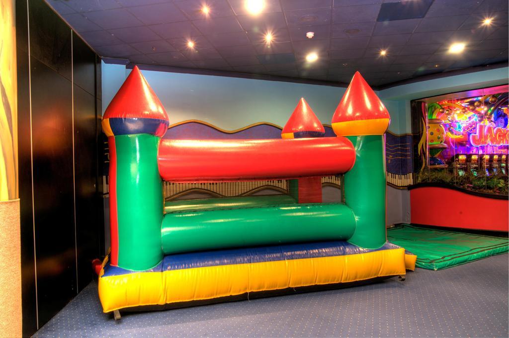 Carnival City Hotel Brakpan Exteriör bild