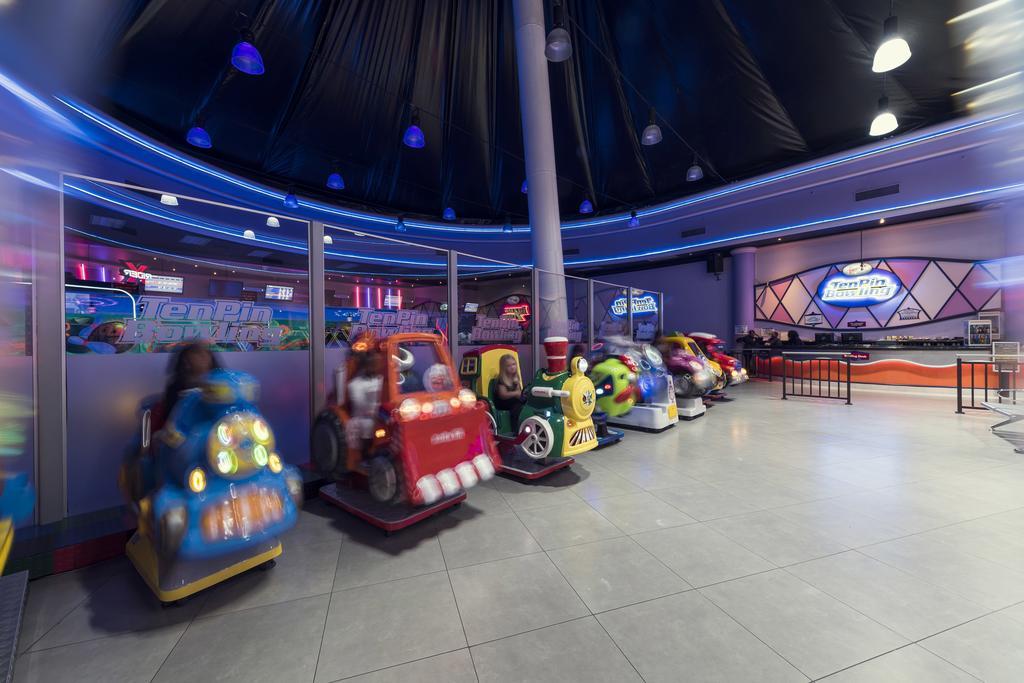 Carnival City Hotel Brakpan Exteriör bild