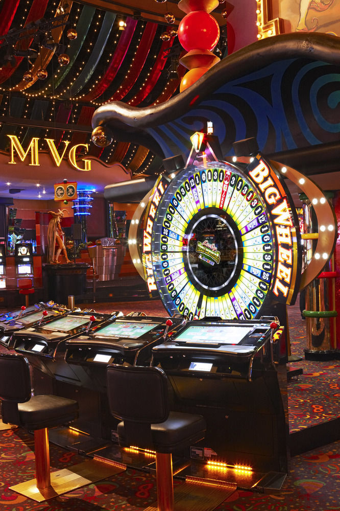 Carnival City Hotel Brakpan Exteriör bild